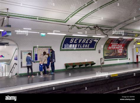 sevres babylone station